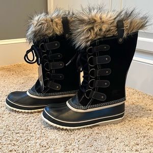 Sorel Joan of Arctic Boots size 8